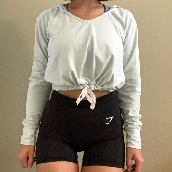 Gymshark Tops - Gymshark Poise Crop Hoodie